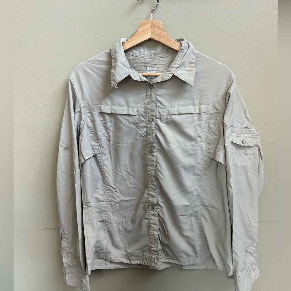 Columbia Button Up Shirt Womens XL Titanium Beige Tan Outdoors Vented